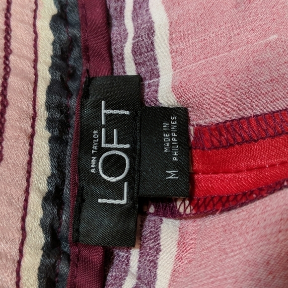 Loft Women's NWOT Striped Shorts w/Drawstring Size Medium - Picture 3 of 4